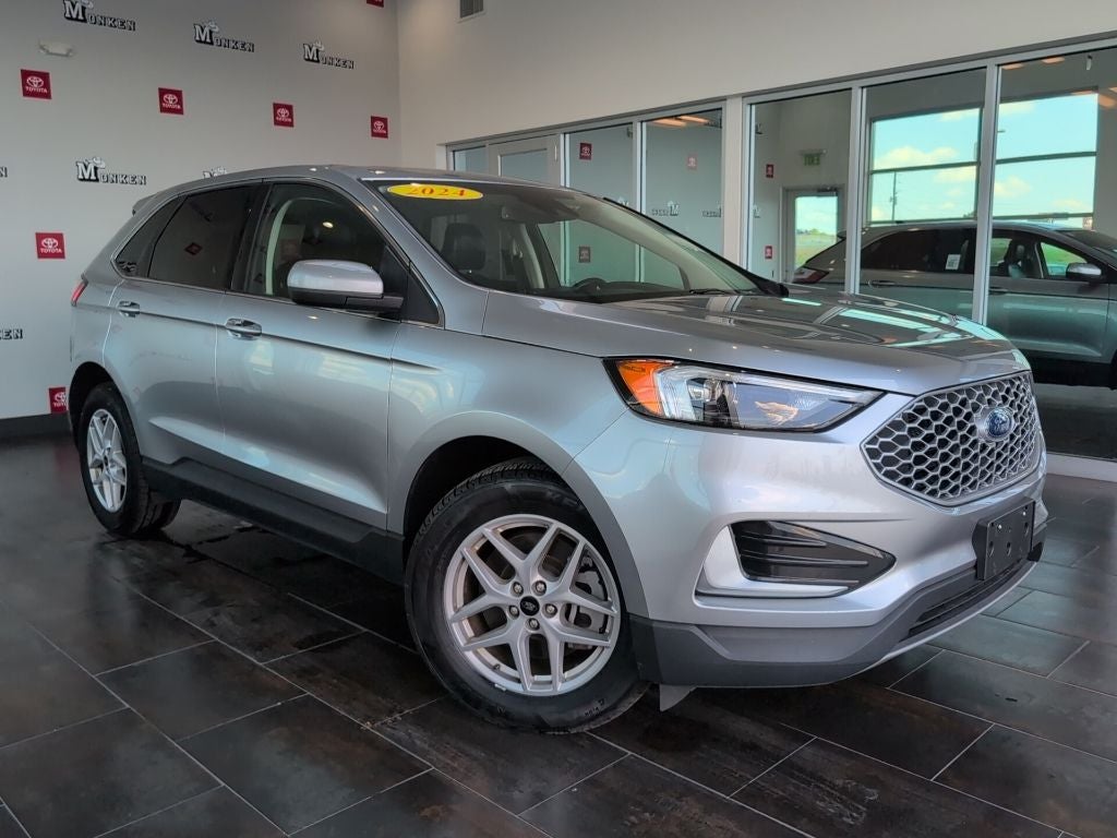 2024 Ford Edge — side profile view